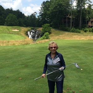 Meet your Posher, Elizabeth